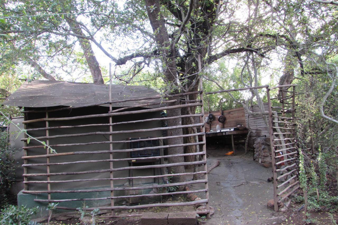 Amanzimlotzi Riverside Bush Camp Hoedspruit Exterior foto